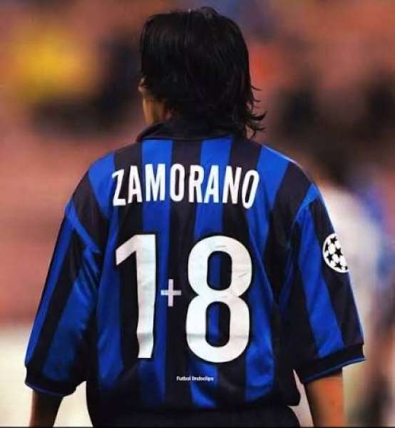 1+8 = Gloria y Sacrificio.  Inspirado en Iván Zamorano, Final Copa UEFA 1998